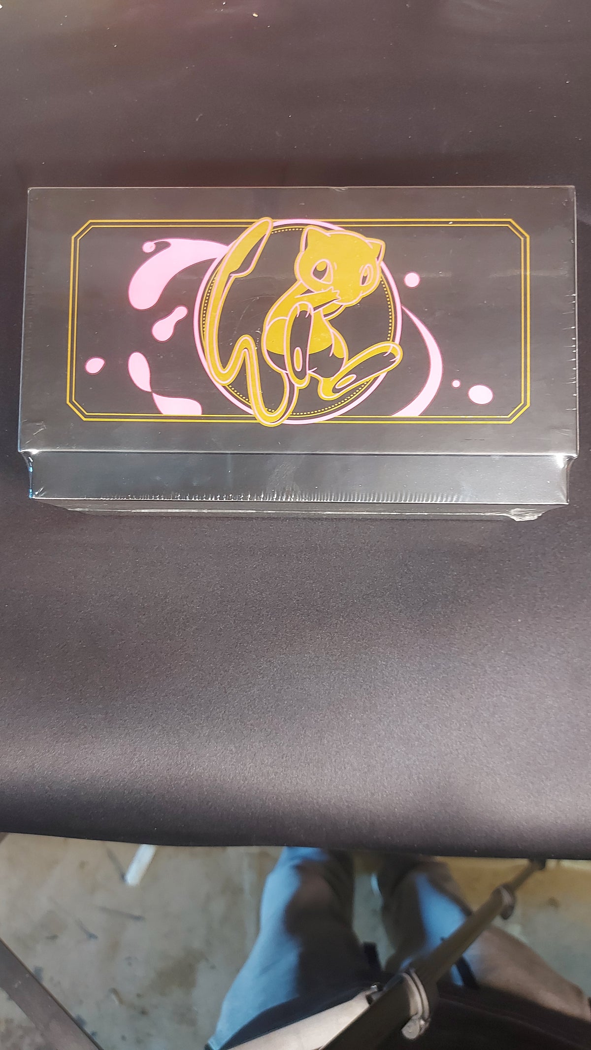 Coffret Exhibition Mew — photo produit réelle